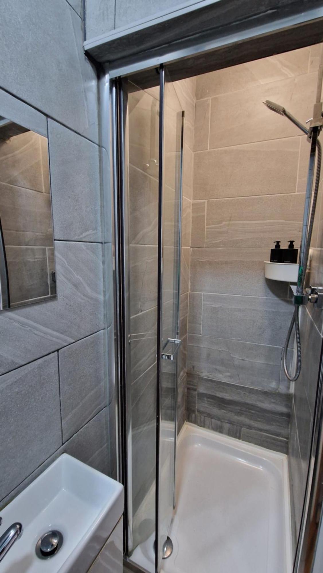 2 Bedroom Apartment Near Station Londres Exterior foto